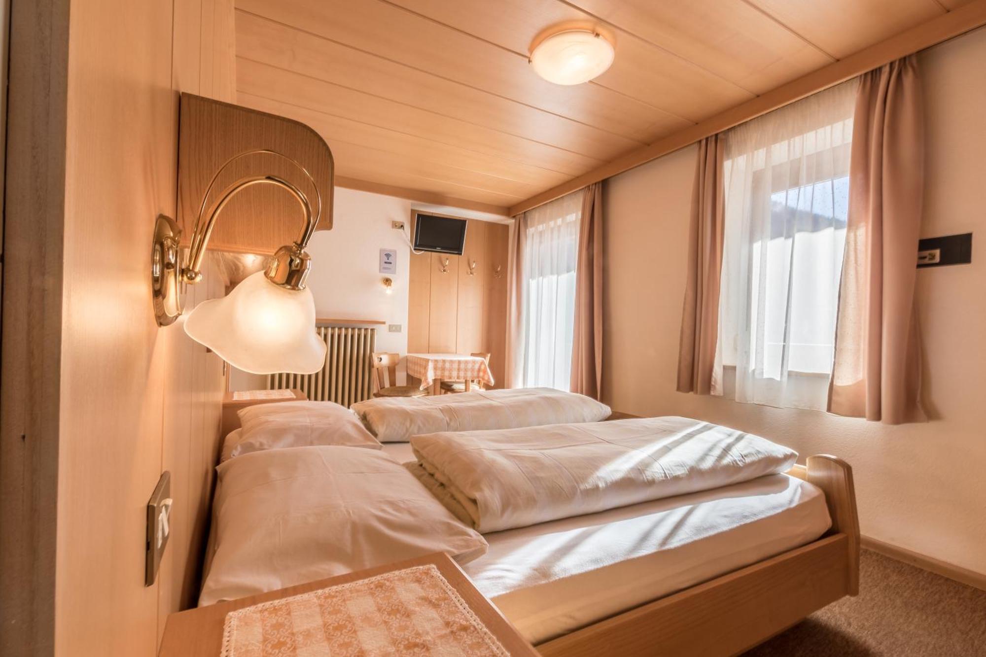 Dolomitdreams Hotel Ла Виля Екстериор снимка